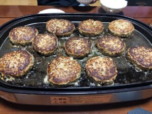 ハンバーグの焼き方で失敗しない！相性の良い調理器具の選び方