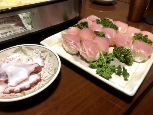 マグロ刺身の切り方|柵の筋目・向き・赤身とトロの厚さを解説