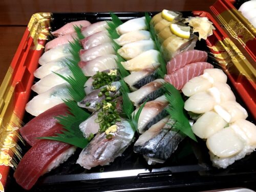 ホタテ刺身の切り方｜縦横で変わる食感と冷凍貝柱の切り方を解説