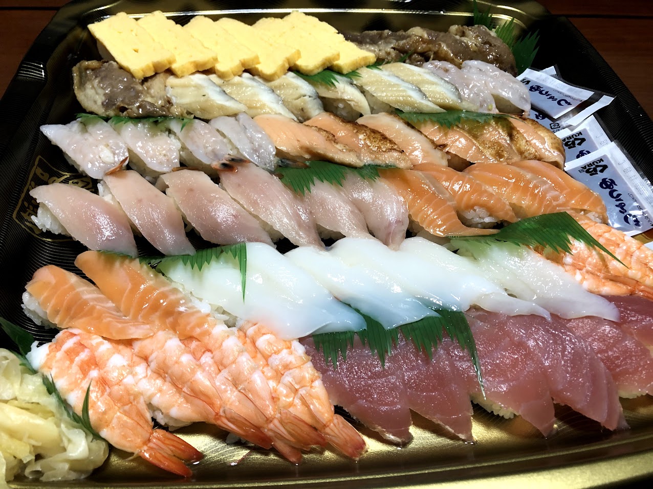 アジ刺身の切り方|小さいアジの骨取りから盛り付けまで解説